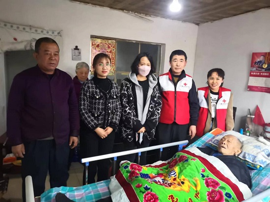 多功能病床有哪些心系群众  尽己所能  奉献爱心_https://www.jmylbn.com_新闻资讯_第1张